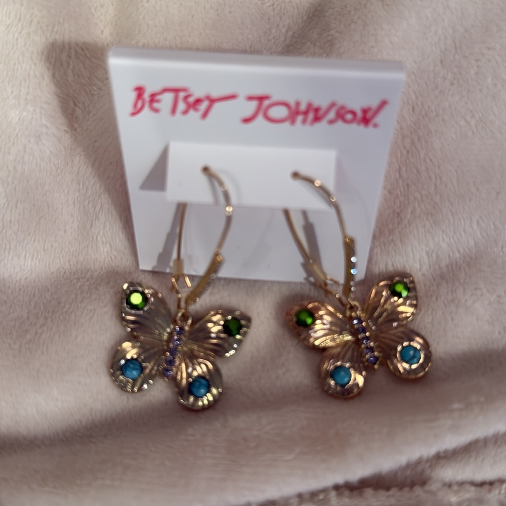 Betsey Johnson Gold Butterfly Earrings. NWT - Picture 13 of 14
